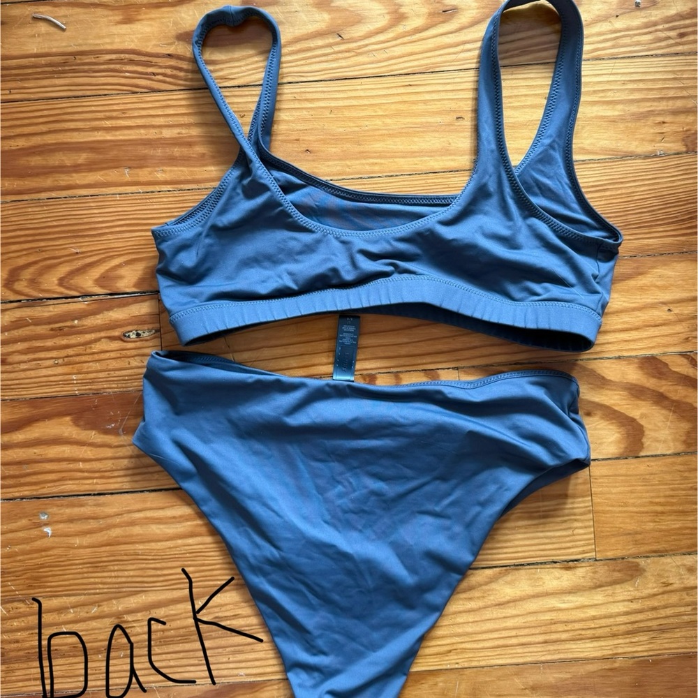 SKIMS Scoop Neck Bikini Top  w. Highrise cheeky bottoms (Gunmetal Grey) NWOT Set - Picture 2 of 4
